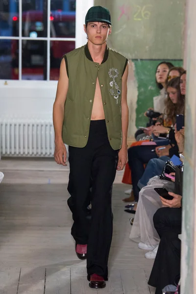 Look 43